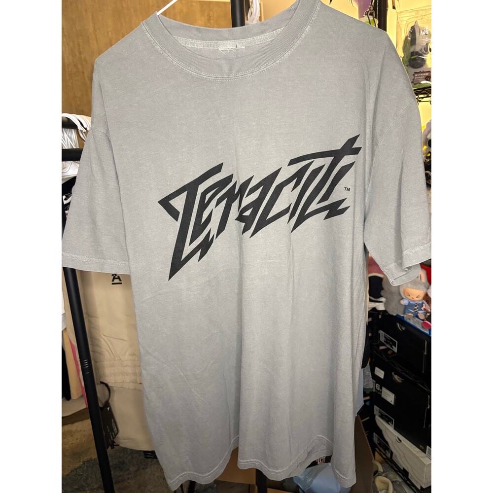 NEW Sz. L - Gray Tenaciti TShirt